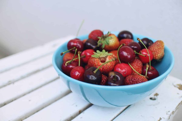 Quels sont les meilleurs conseils pour conserver les fruits rouges en été?